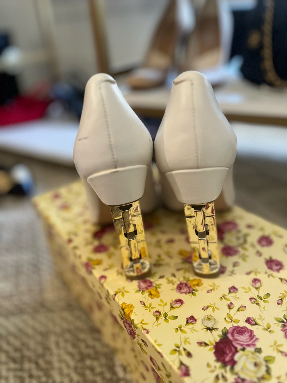 Katy Perry Collections white Pointed Toe Pumps with Crystal Block Heel - Picture 6 of 6